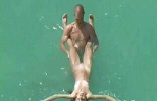 XXX Masturbación con xxxespañol la mano videos - cuatro adolescentes en un video-Parte 3