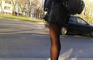 XXX Photographer guides mamá y adolescente mediante lesbiana sexo 2 porno en español por dinero