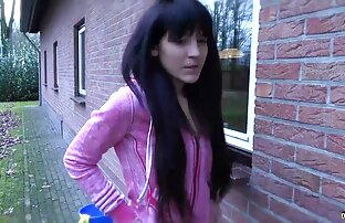 XXX Tetona porno de español Milf disfruta acariciando pollas